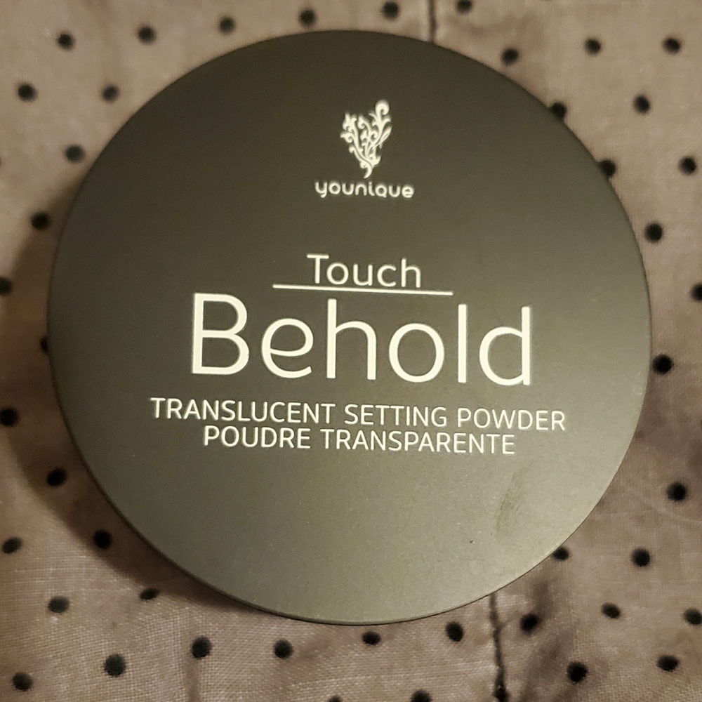 Younique Translucent Setting Powder